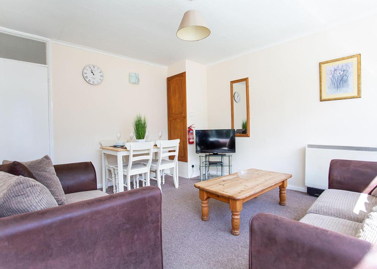 Broadlands Park And Marina Hotel Pakefield Room photo